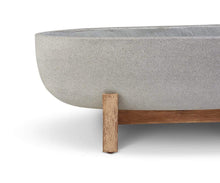 Load image into Gallery viewer, Vaster Oval Planter - 25&quot;
