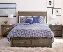 Load image into Gallery viewer, Maddalena Table Lamp
