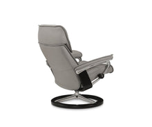 Load image into Gallery viewer, Stressless® Admiral Recliner &amp; Ottoman - Silver Grey
