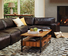 Load image into Gallery viewer, Viveka Table Lamp
