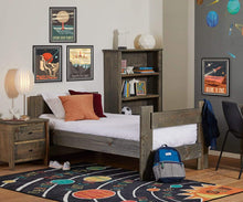 Load image into Gallery viewer, Smali Table Lamp
