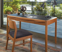 Load image into Gallery viewer, Kabrino Table Lamp
